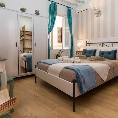 Boutique Domus Navona Librari Holiday home *